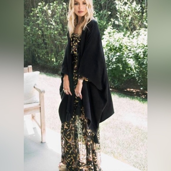 💥PRICE DROP💥 Cleobella Sevigny Luxe Knit - Picture 2 of 7